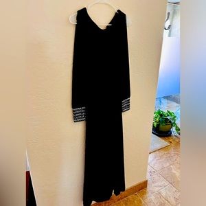 Cocktail Dress GORGEOUS! Hides flaws!!!